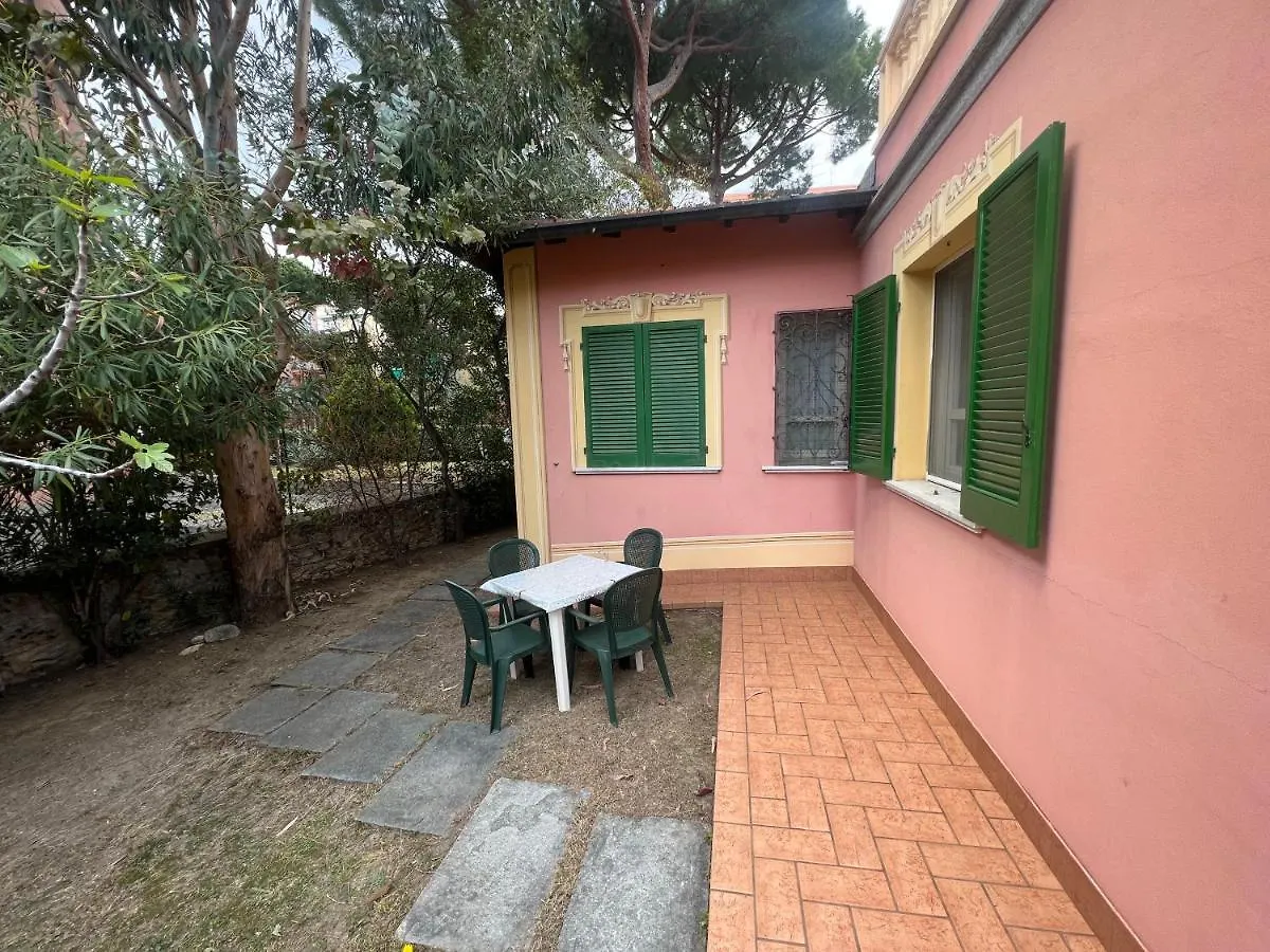 Appartamento Casa viale amico Loano
